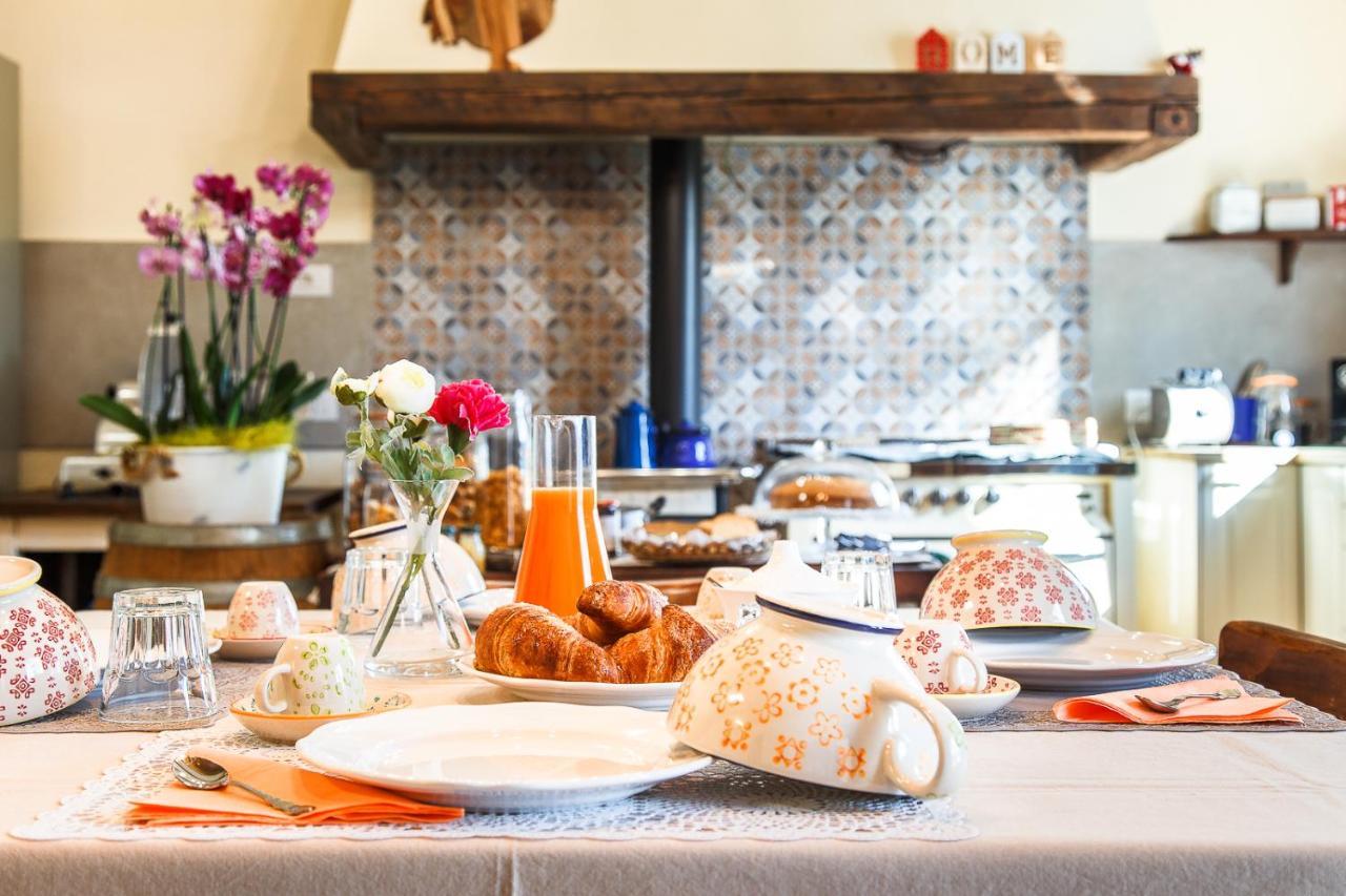 Bed and Breakfast Il Pettirosso SantʼArcangelo di Romagna Exterior foto