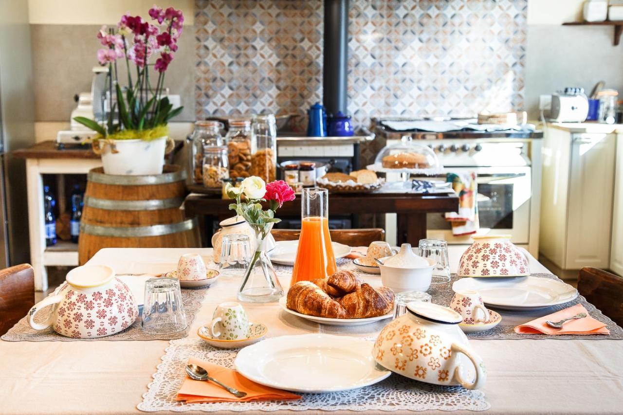 Bed and Breakfast Il Pettirosso SantʼArcangelo di Romagna Exterior foto